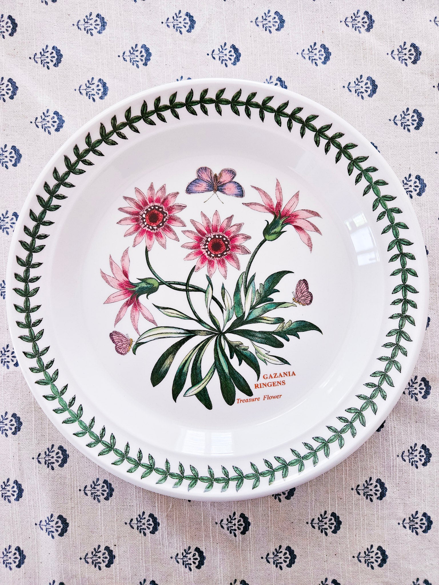 Treasure Botantical Flower Salad Plate